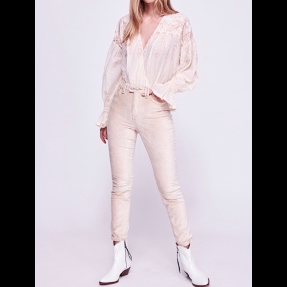 💞Host Pick NWT Free People Velvet Skinny Jeans - Picture 2 of 7